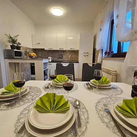 Tigo - 2 Bedrooms, 2 Bathrooms, Terrace And Big Garden *